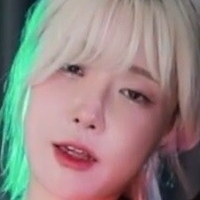 Newna_ya Nude